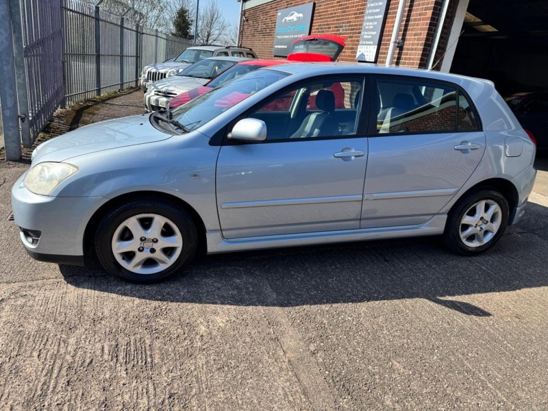 TOYOTA COROLLA