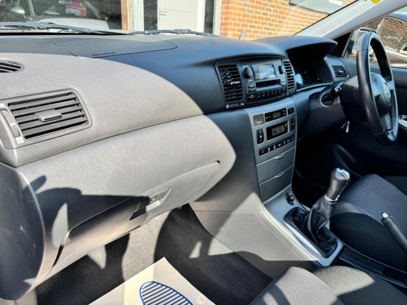 TOYOTA COROLLA