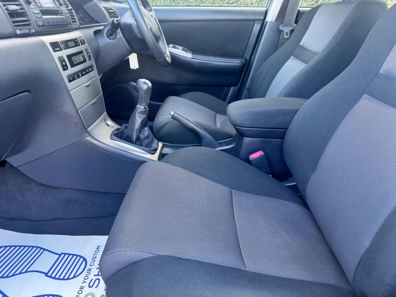 TOYOTA COROLLA