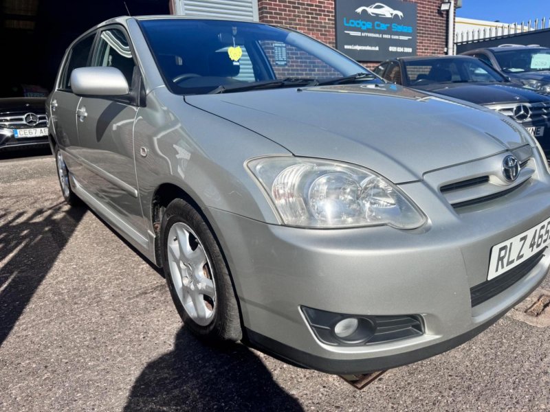 TOYOTA COROLLA
